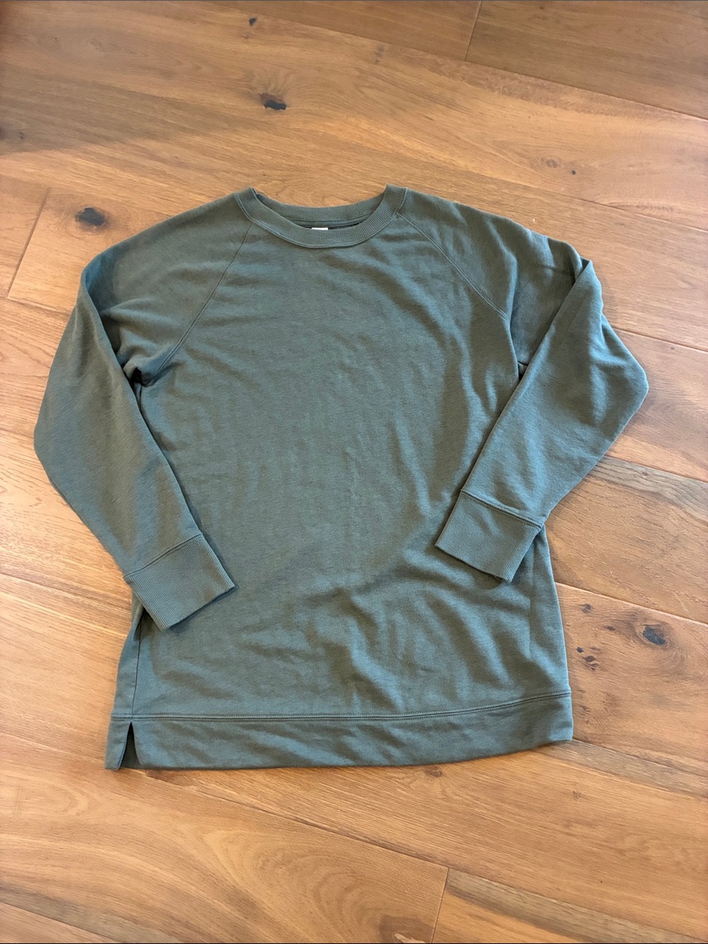 Women’s Crewneck - Olive Green